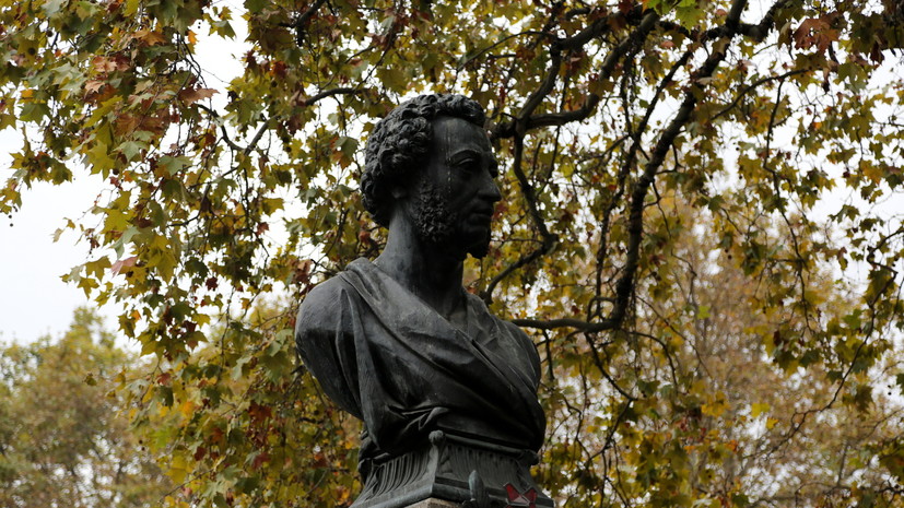 В Одессе решили временно не демонтировать памятник Пушкину