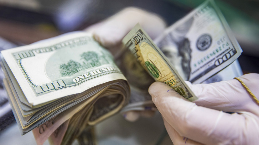 Трейдер Силаев: курс доллара будет колебаться в диапазоне 79—84 рублей