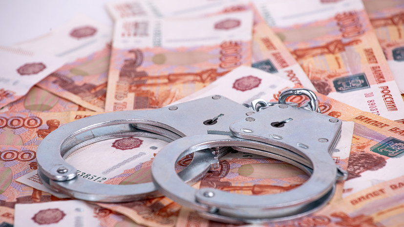 В Курганской области 17-летнего курьера будут судить за помощь мошенникам