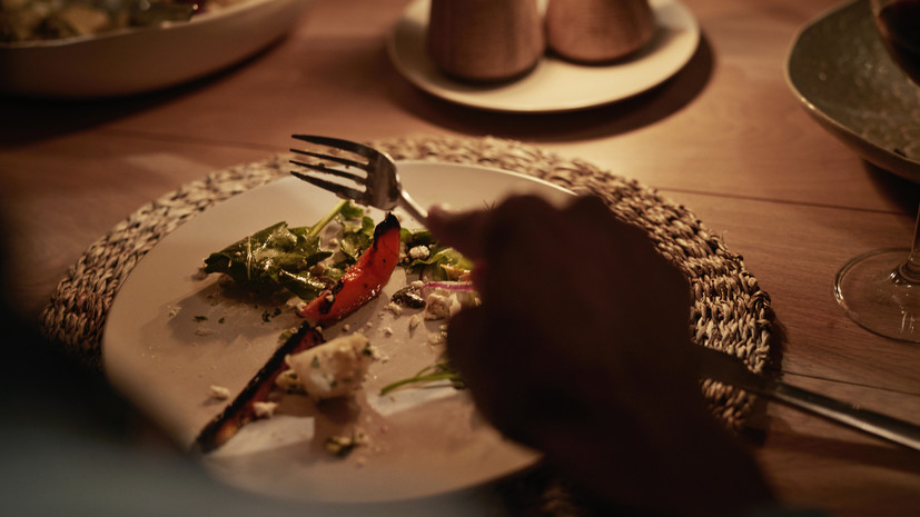 Пищевой технолог Быстров объяснил, можно ли есть на ночь