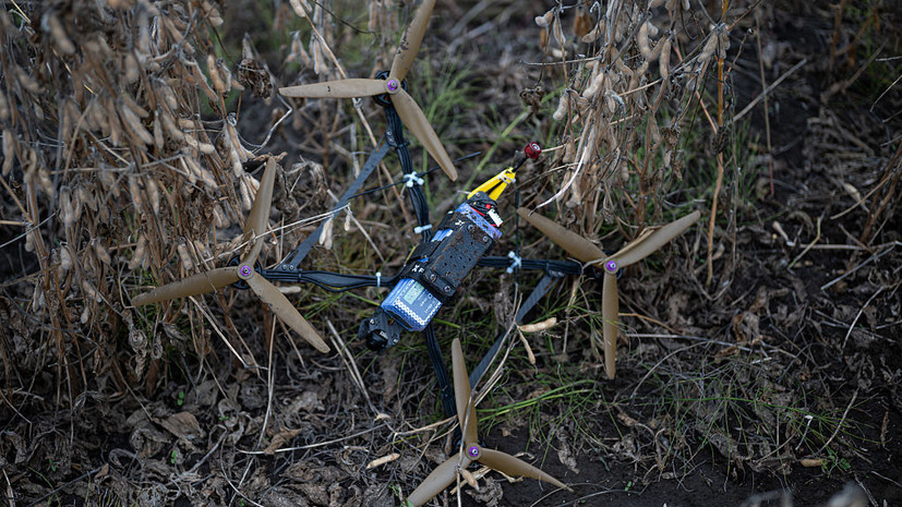 На месте падения обломков украинского БПЛА в Курске работают спецслужбы