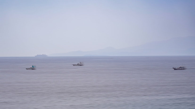 Вице-консул Криворучко: судно с россиянами у берегов Японии взяли на буксир