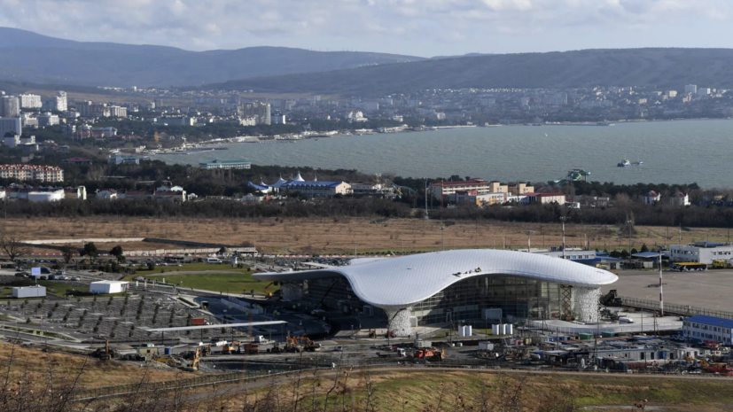 Аэропорт Геленджика приостановил работу