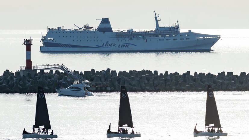 Паром Seabridge не получил разрешения на заход в порт Сочи