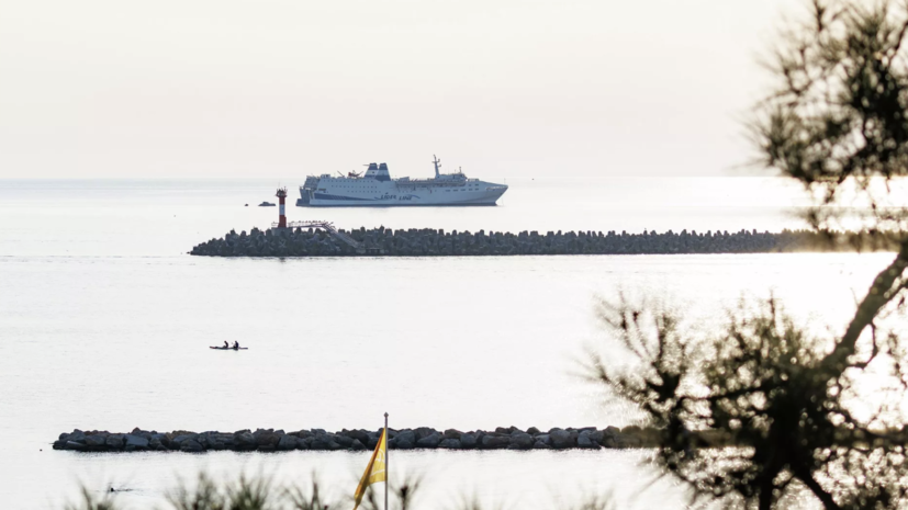 Паром Seabridge не пускают в порт Трабзона по возвращении из Сочи