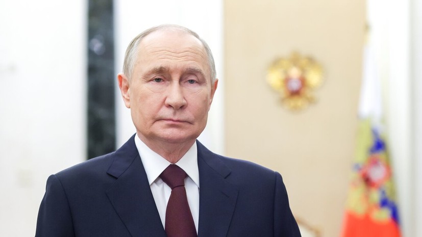 Путин поздравил сотрудников органов внутренних дел с профессиональным праздником