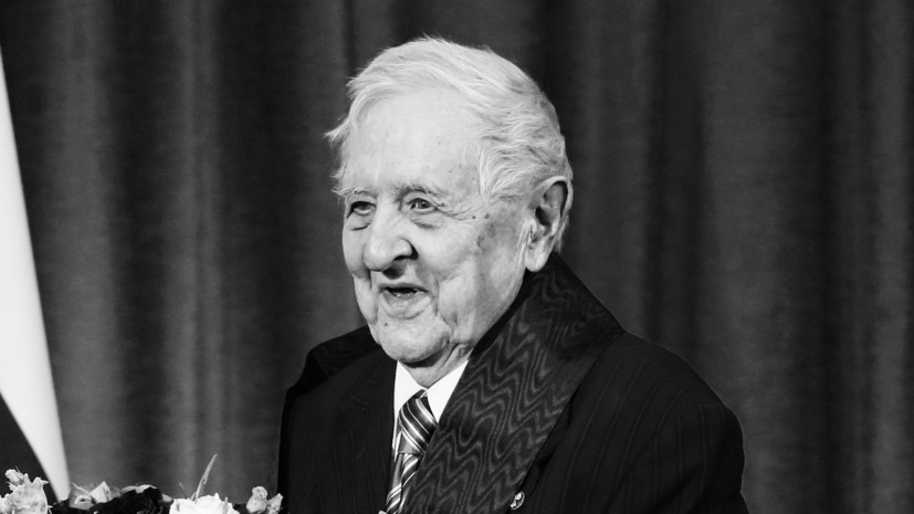 Умер почётный профессор СПбГУ Юрий Толстой, у которого учился Путин