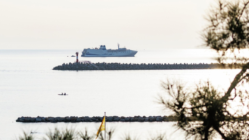 Пассажиры парома Seabridge вышли на берег в Трабзоне