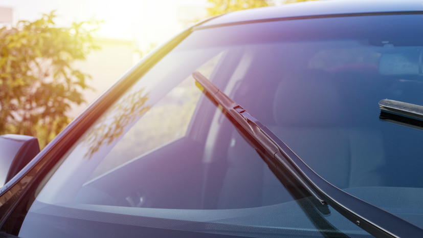 Автоюрист Воропаев разъяснил правила тонировки лобового стекла автомобиля