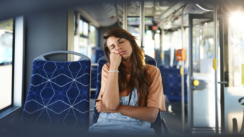 Сомнолог Гаврилова рассказала о пользе сна по дороге на работу