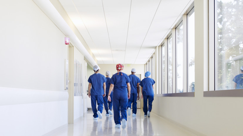 Роспотребнадзор назвал кашель, озноб и потливость симптомами пневмонии