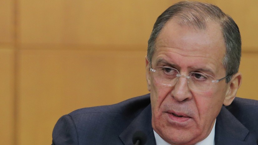 Лавров заявил о «подковёрных докладах» Трампу перед саммитом в Будапеште