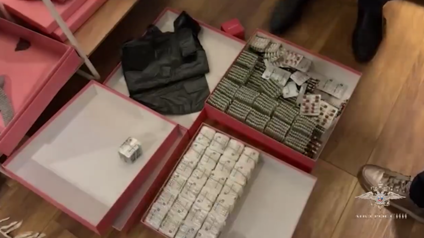 В Москве задержали 11 человек за сбыт более 150 кг сильнодействующих препаратов