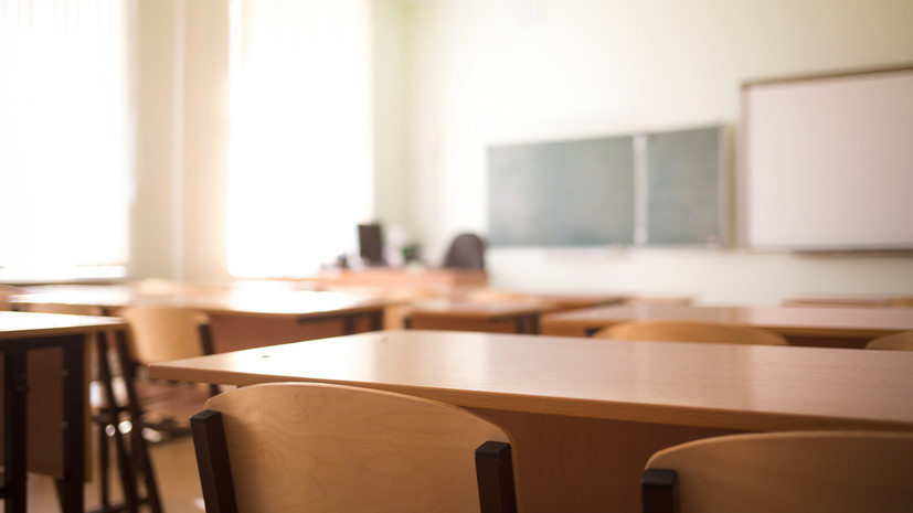 В Приморье проверяют данные о заклеивании учителем в школе рта ученику скотчем