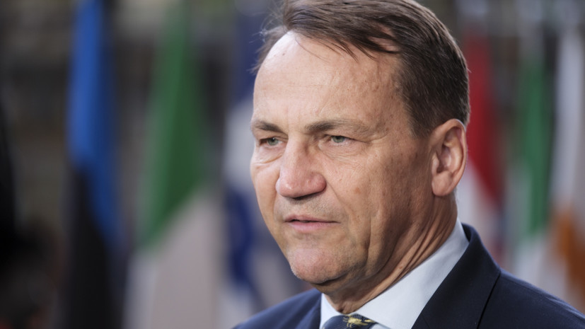 Сикорский назвал Балтийское море внутренним морем НАТО