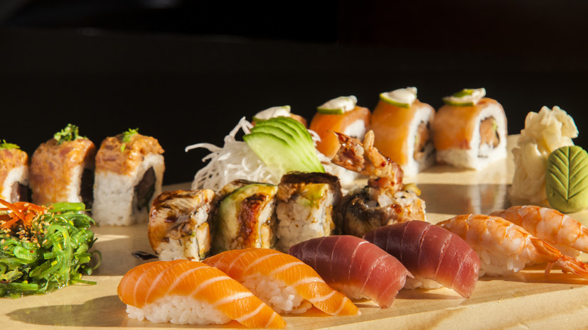 Суши и роллы стали лидерами среди готовых блюд по росту популярности