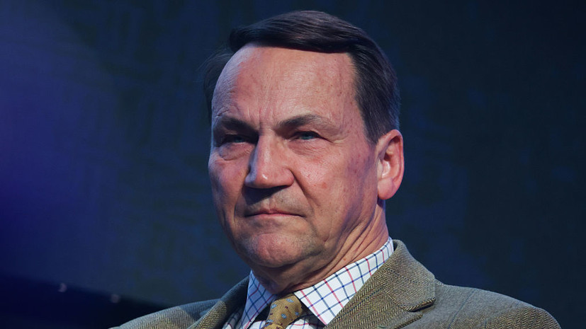 Сикорский выступил против членства Украины в ЕС при толерантности к коррупции