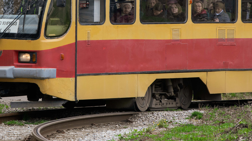 В Екатеринбурге госпитализировали школьницу, которую сбил трамвай