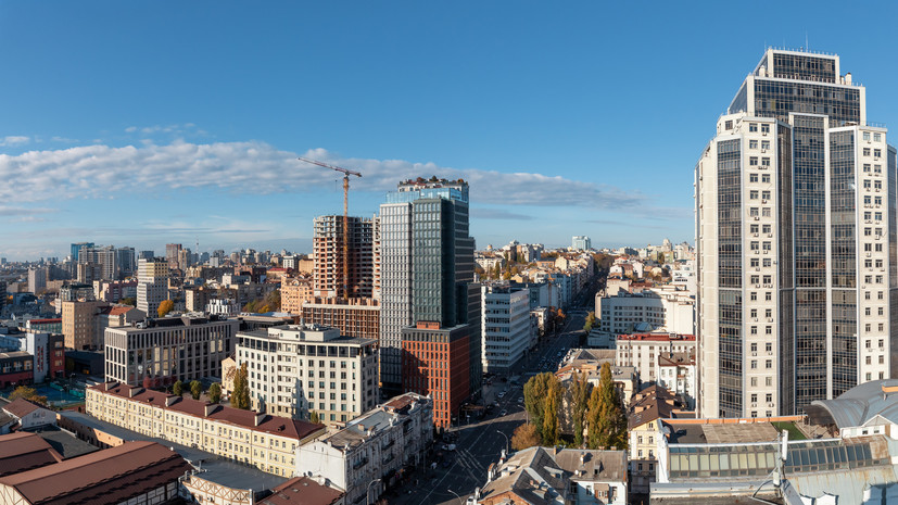 «СТРАНА.ua»: в Киеве перебои со светом и с теплом после серии взрывов