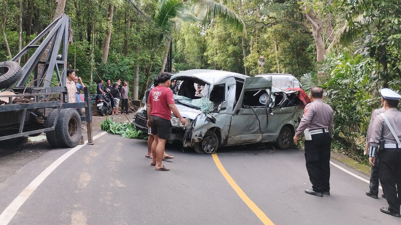На Бали в ДТП на скоростной дороге погибли пять туристов из Китая