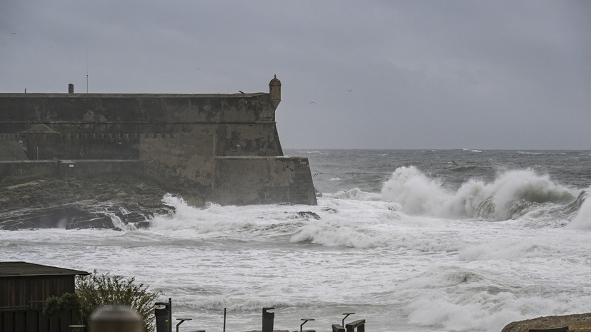 В Великобритании объявили «янтарное» предупреждение из-за шторма «Клаудия»