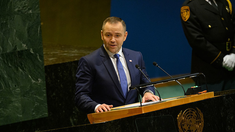 Президент Польши заявил, что в последний раз продлил помощь беженцам с Украины