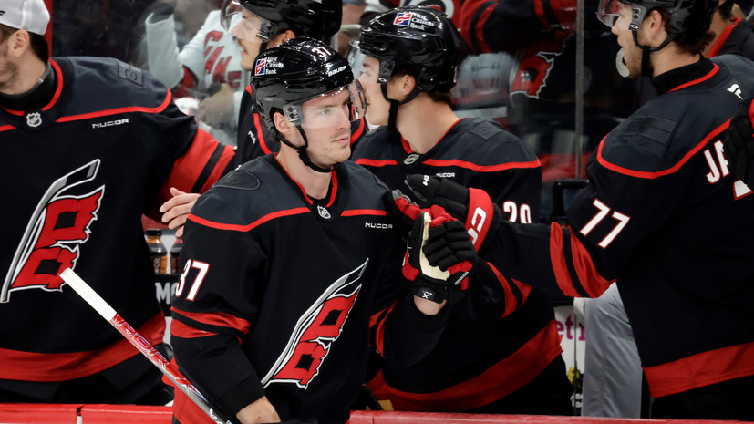 В стиле Овечкина: Свечников за 54 секунды оформил дубль роскошными бросками в касание и стал главной звездой матча НХЛ