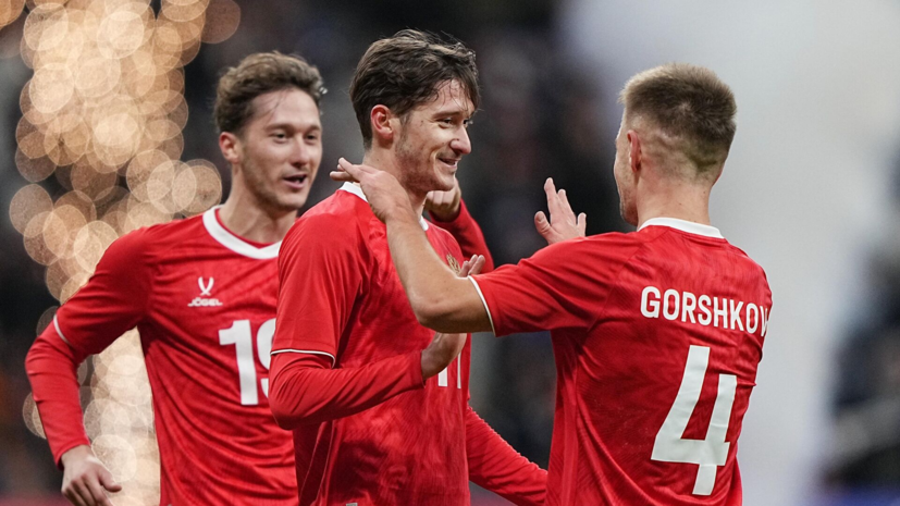 Сборная России по футболу проигрывает команде Чили после первого тайма