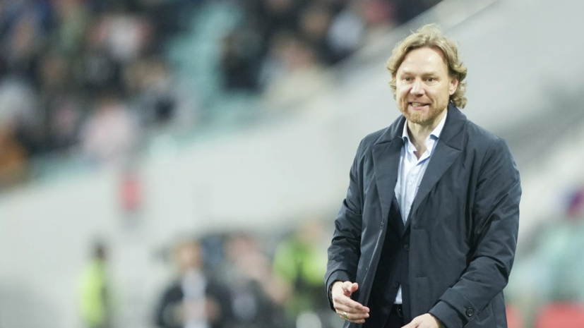 Пономарёв — о Карпине: играет роль тренера, он актёр