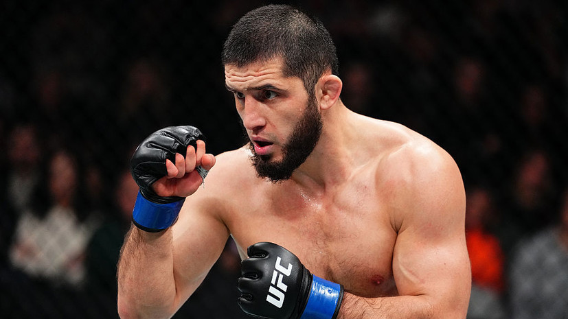 Махачев — первый российский боец в истории UFC, ставший чемпионом в двух весах