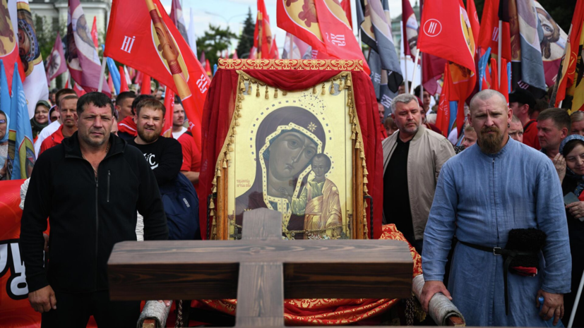 РИА Новости: украинские власти запрещали крестные ходы в Донбассе