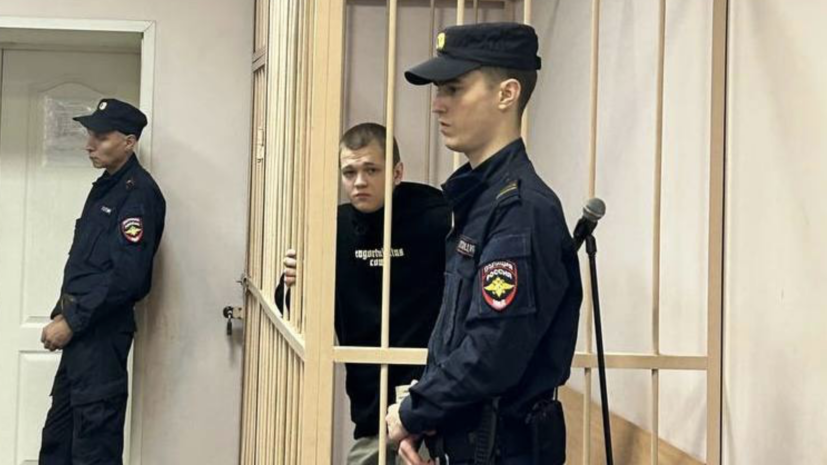 В Петербурге суд отправил в колонию курьера за пособничество аферистам