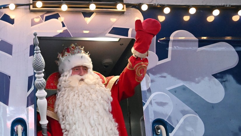 «Новый год к нам мчится!»: как в Великом Устюге празднуют день рождения Деда Мороза