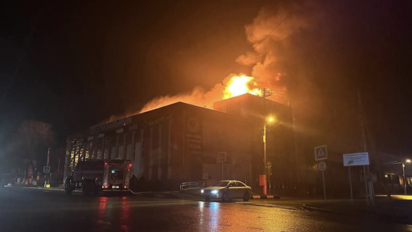 В белгородской Короче после атаки дронов ВСУ загорелся коммерческий объект