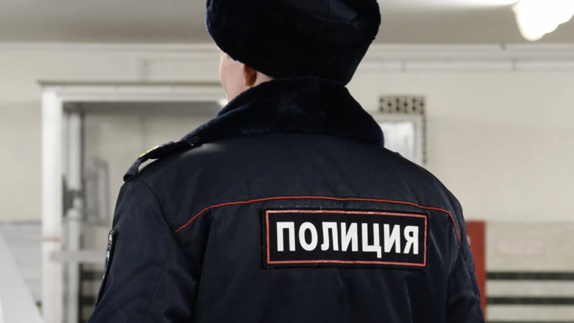 В Первоуральске эвакуировали жителей дома, где мужчина угрожает взорвать гранату