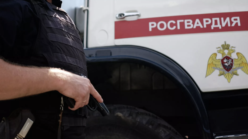 Угрожавшего взорвать гранату в доме в Первоуральске мужчину задержали