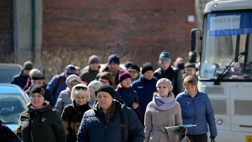 В Первоуральске эвакуированные из-за угрозы взрыва жители возвращаются в дома В Первоуральске эвакуированные из-за угрозы взрыва жители возвращаются в дома