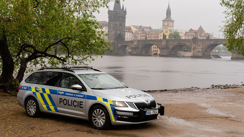 В Праге тысячи людей вышли на акцию против формирующегося правительства