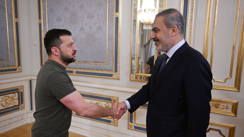 Bloomberg: Фидан сообщит России об итогах переговоров с Зеленским