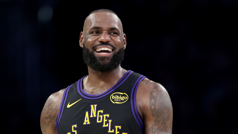 Леброн Джеймс установил рекорд по числу сезонов в НБА