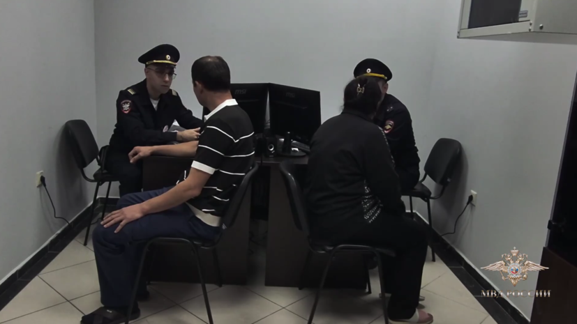 Первые 12 пунктов миграционного контроля открылись в аэропортах России