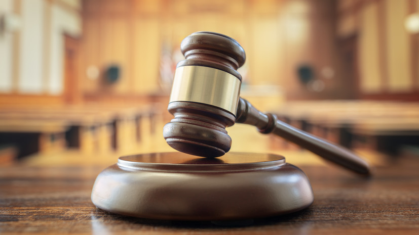 Суд назначил 13 суток ареста композитору Шмитову за мелкое хулиганство