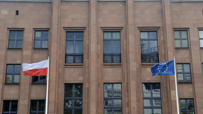 Временный поверенный в делах России прибыл в МИД Польши