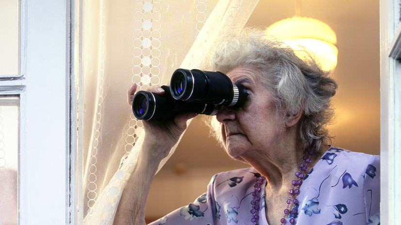 Юрист Нечаева: за привычку шпионить за соседями можно попасть в тюрьму