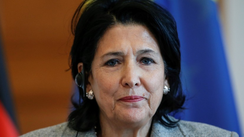 Экс-президент Грузии призвала к протесту из-за приостановки евроинтеграции