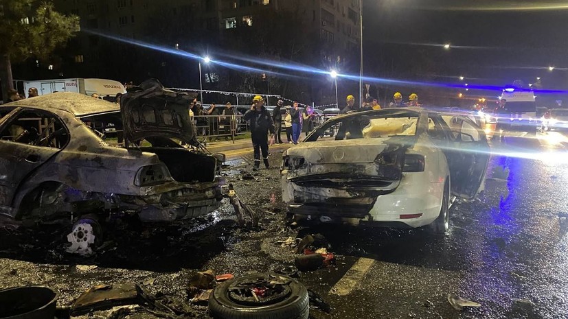 Три тела достали из сгоревших в результате аварии автомобилей в Краснодаре