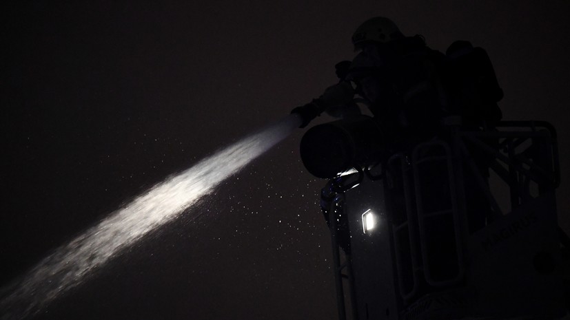 Жители многоквартирного дома в Тюмени спасли ребёнка при пожаре