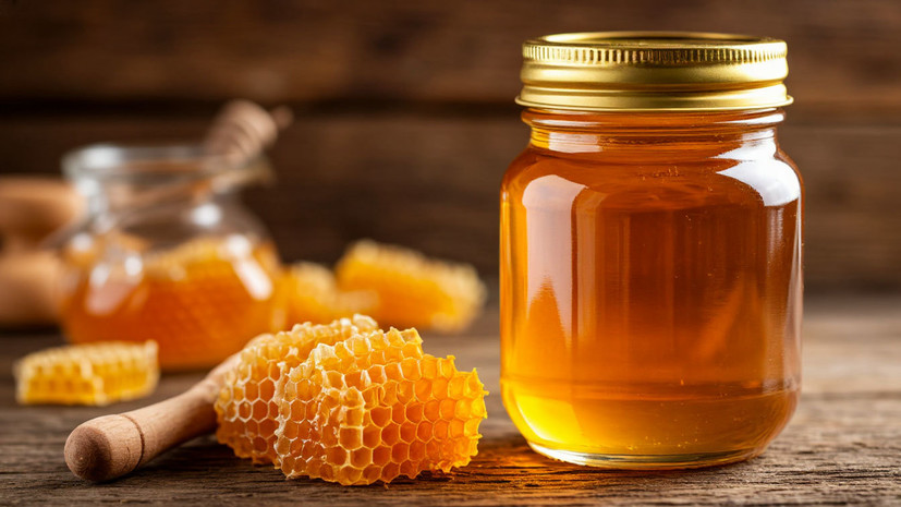 Врач Губанова назвала заблуждением мнение о том, что мёд полезнее сахара