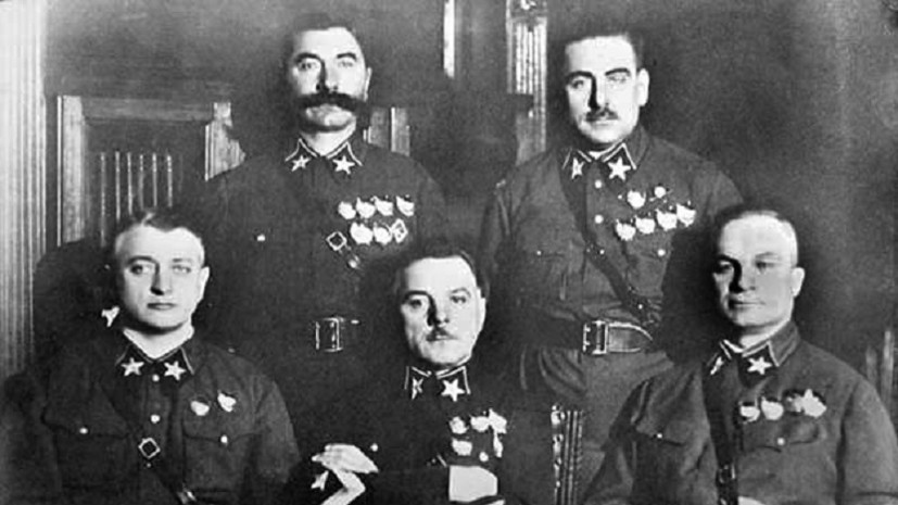 О звании Маршал Советского Союза: присвоение и награждённые