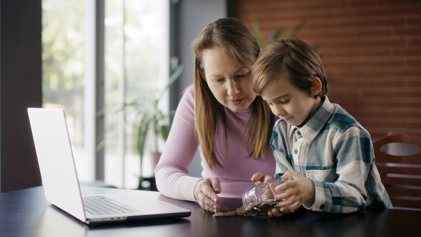 Экономист Гогаладзе: финансовую грамотность у детей можно формировать с трёх лет